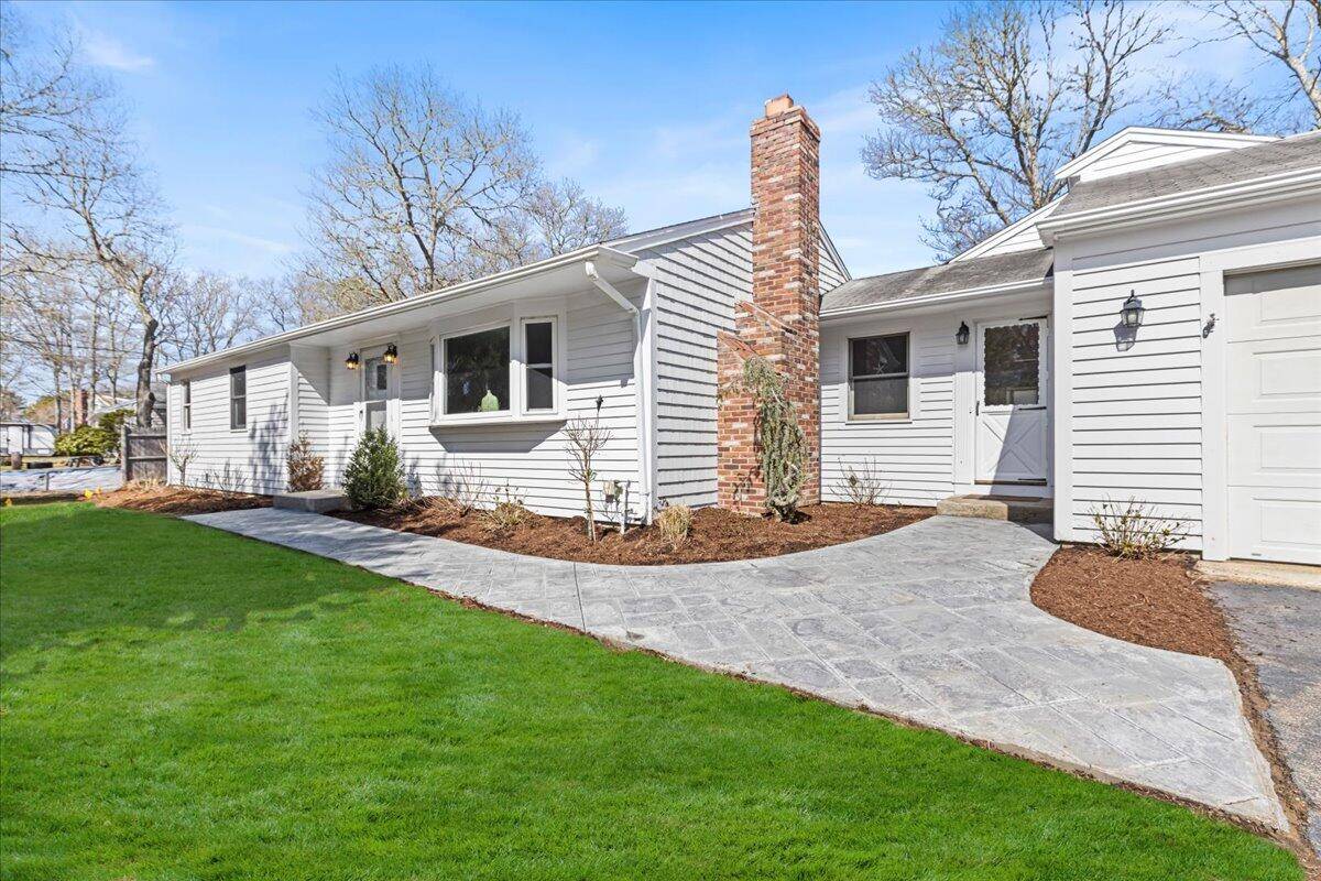 18 Buchanan Road, West Yarmouth, MA 02673