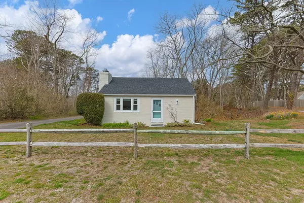 Wellfleet, MA 02667,499 State Highway, Route 6