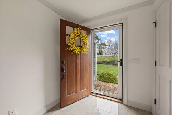 Chatham, MA 02633,307 Riverview Drive