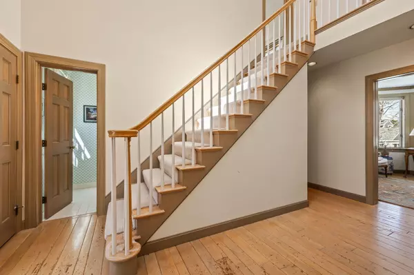 North Chatham, MA 02650,84 Emery Lane