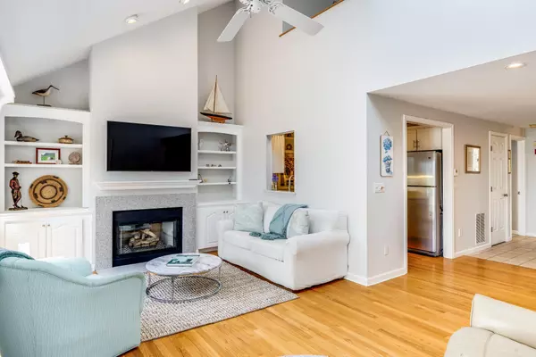 Yarmouth Port, MA 02675,122 Kates Path Village