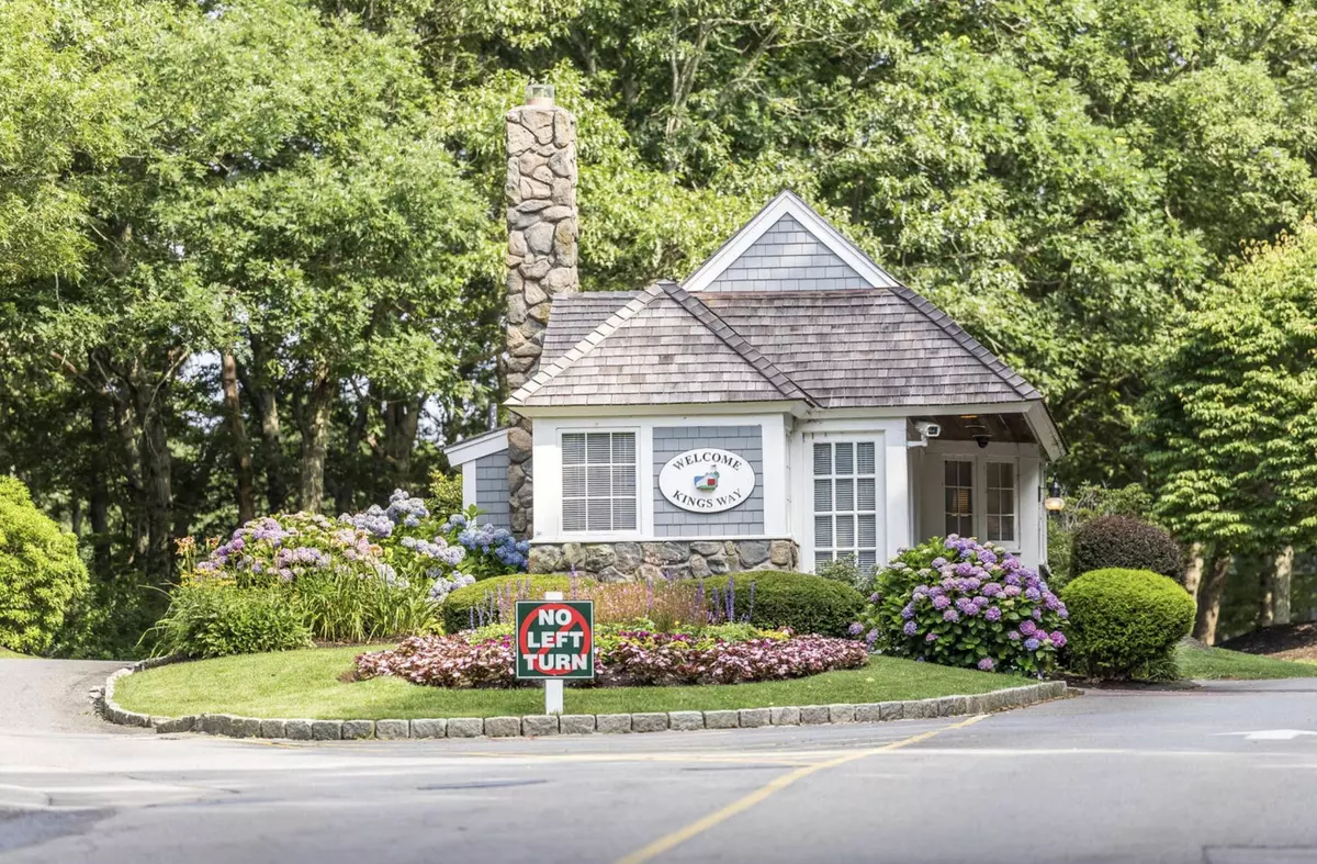 Yarmouth Port, MA 02675,102 Kates Path Village