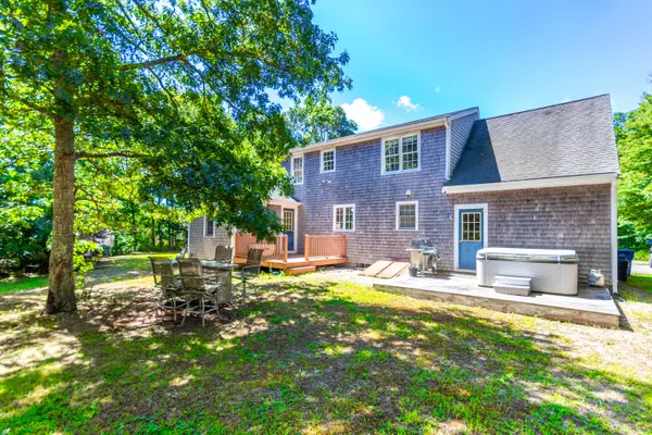 Hatchville, MA 02536,136 Ashumet Road