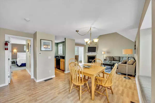 Mashpee, MA 02649,10 Lanyard Way #7239 D