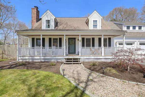 35 Blackthorn Path, Forestdale, MA 02644