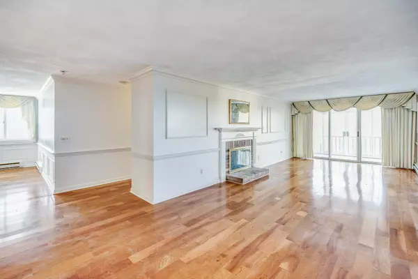 Sandwich, MA 02563,33 Highview Drive