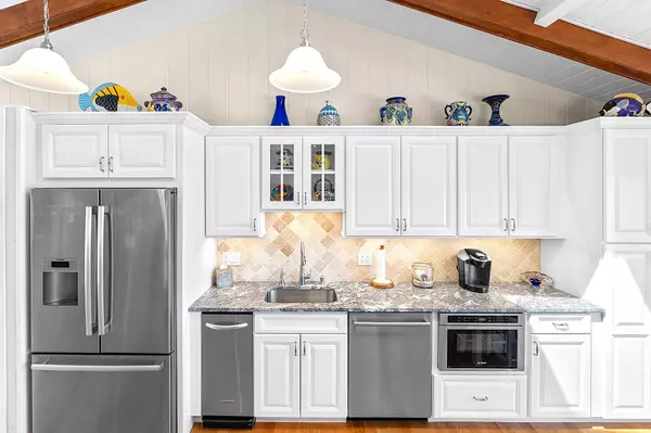 Mashpee, MA 02649,160 Waterway