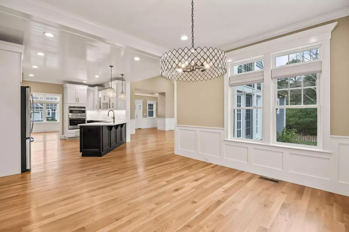 Mashpee, MA 02649,7 Nicklaus Way