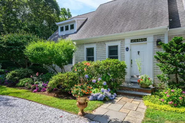 Orleans, MA 02653,10 Lake Farm Lane