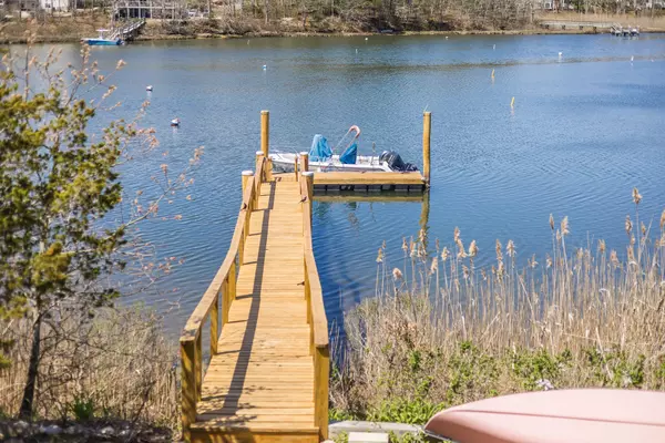 Falmouth, MA 02540,235 Edgewater Drive