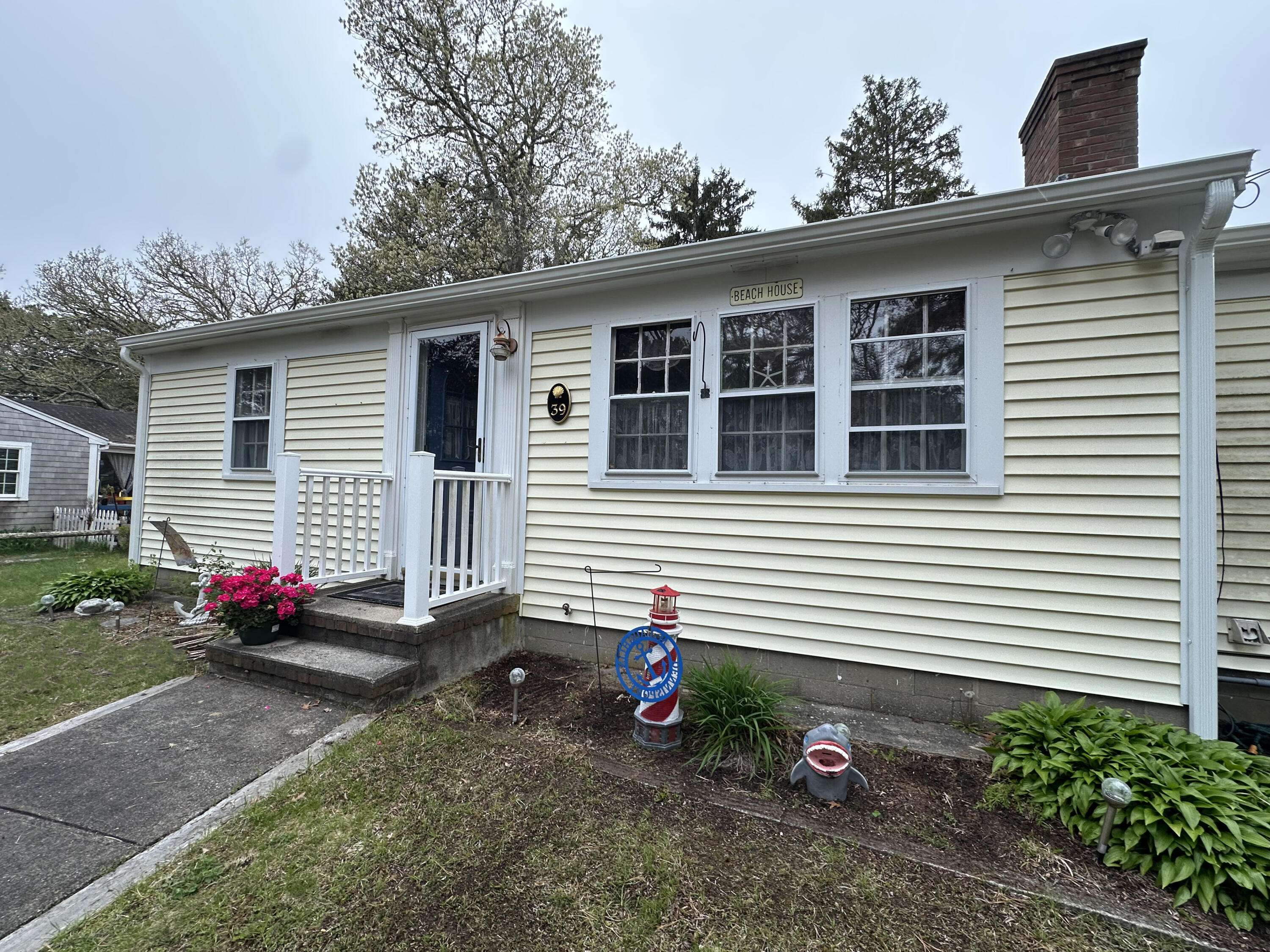 Dennis Port, MA 02639,39 Naushon Road