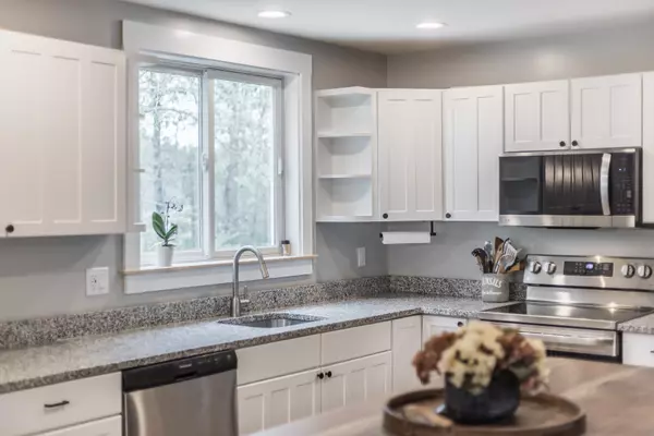 East Sandwich, MA 02537,115 Kiahs Way