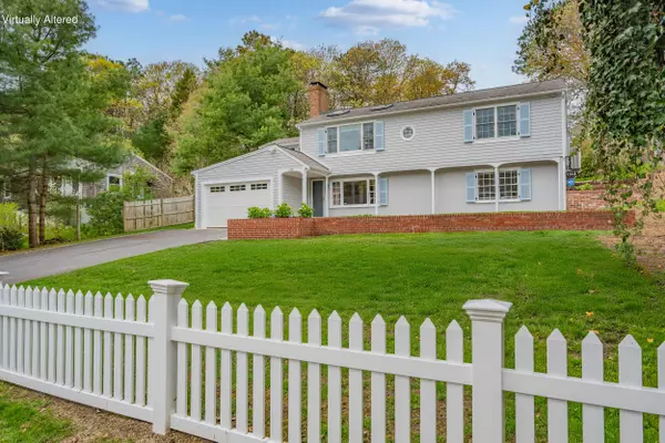 Centerville, MA 02632,359 Lake Elizabeth Drive