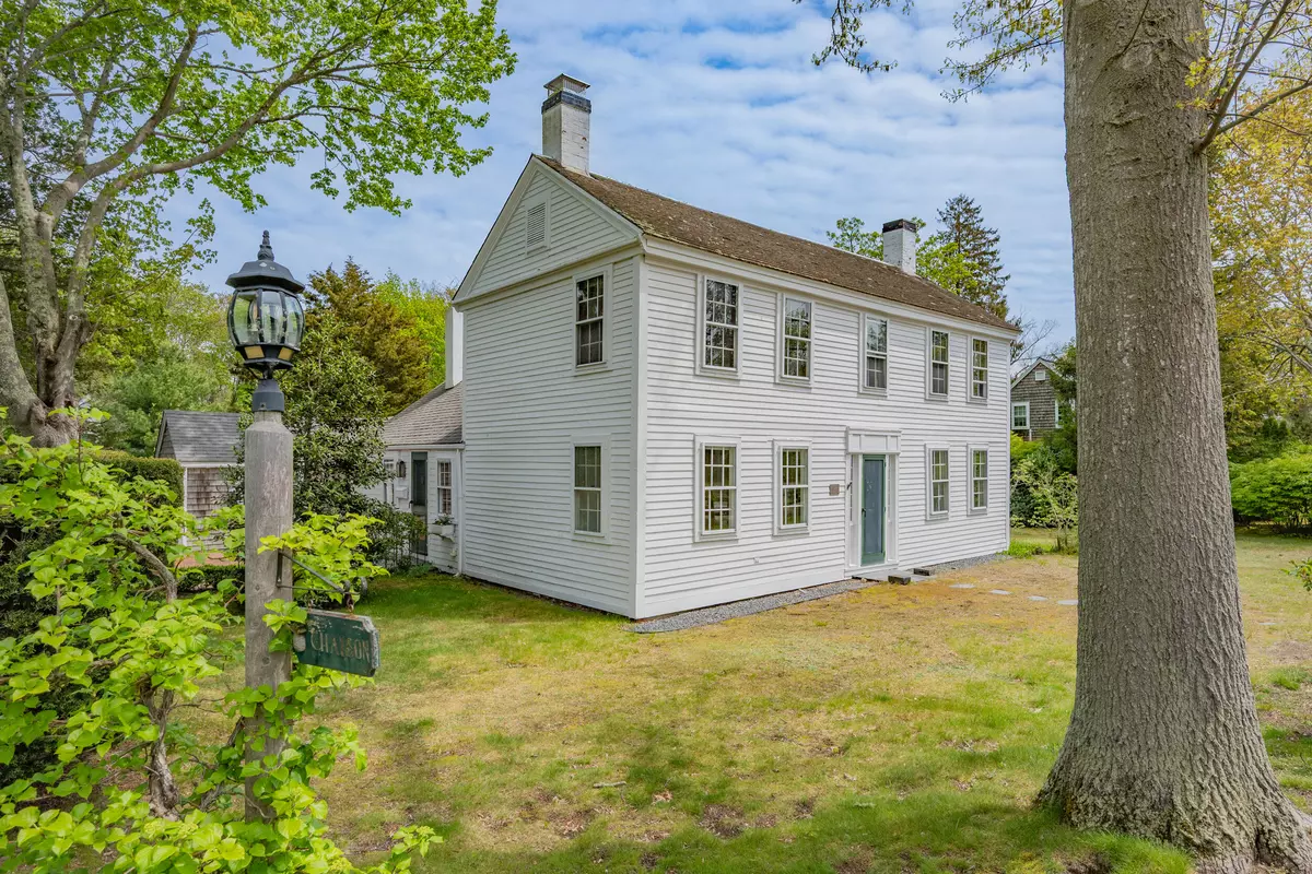 Yarmouth Port, MA 02675,404 Route 6A