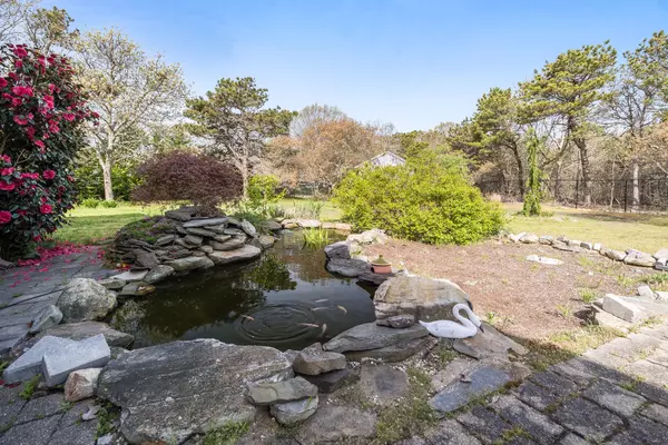 Eastham, MA 02642,7 Shortys Way
