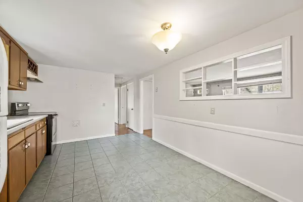 South Dennis, MA 02660,19 Hickory Lane