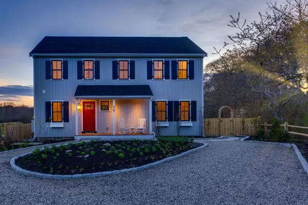 Provincetown, MA 02657,70 West Vine Street