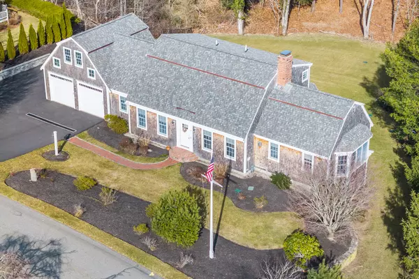 Chatham, MA 02633,7 Colonial Drive