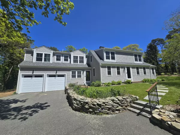 Orleans, MA 02653,2 Little Cove Lane