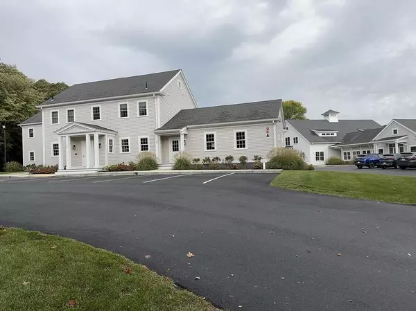 Falmouth, MA 02540,100 Dillingham Avenue #A103