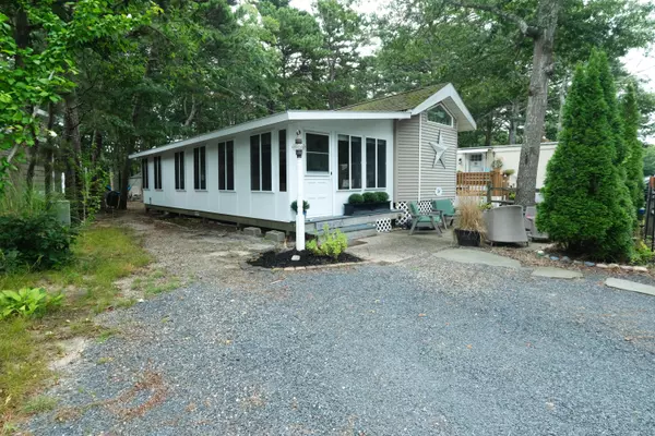 South Dennis, MA 02660,310 Old Chatham Road #E1
