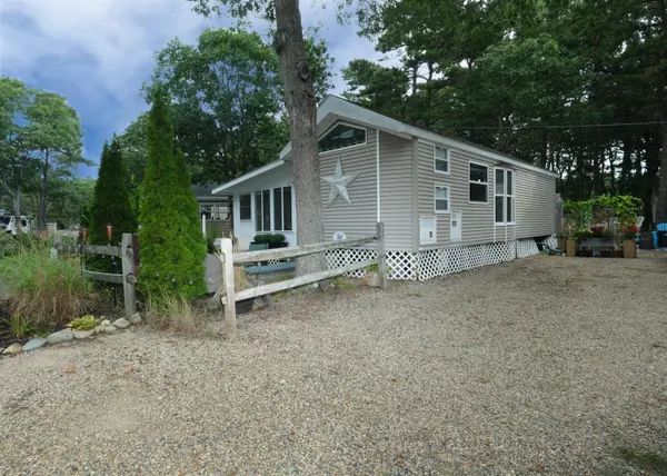 South Dennis, MA 02660,310 Old Chatham Road #E1