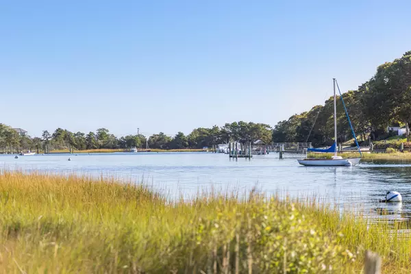 Osterville, MA 02655,72 Hathaway Road