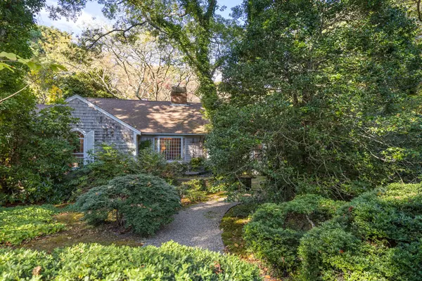 Osterville, MA 02655,72 Hathaway Road