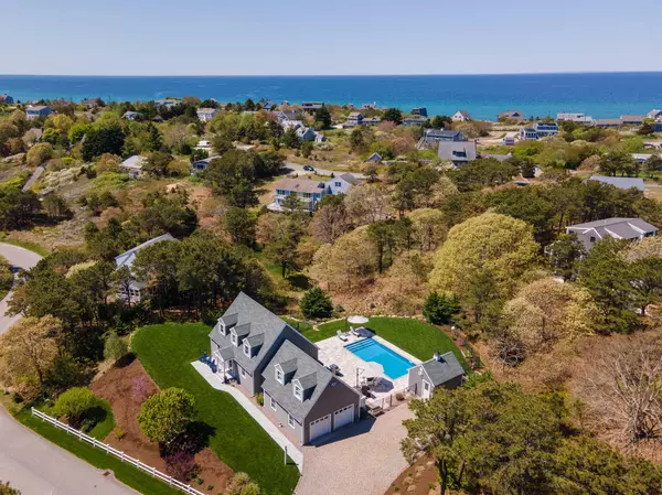 4 Lauras Way, Truro, MA 02666