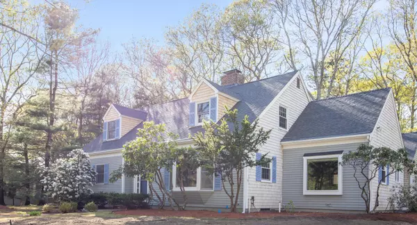 1118 Bumps River Road, Centerville, MA 02632