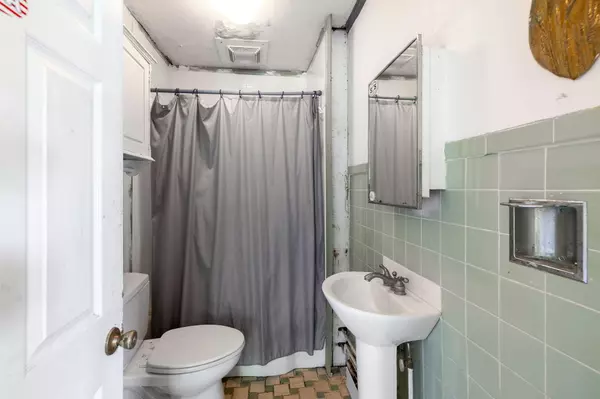 Brewster, MA 02631,1424 MAIN Street