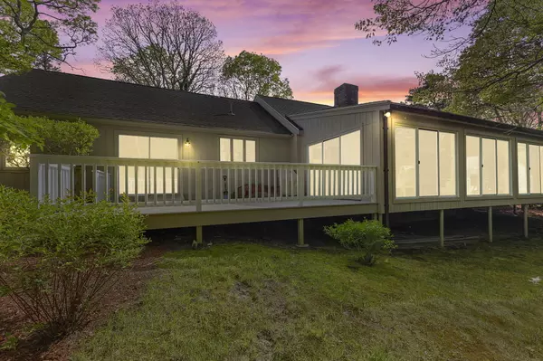 Cotuit, MA 02635,154 Cotuit Bay Drive