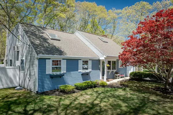 Osterville, MA 02655,37 Old Salem Way