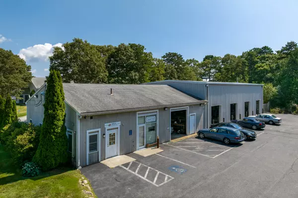7 Colonel Drive, Bourne, MA 02532
