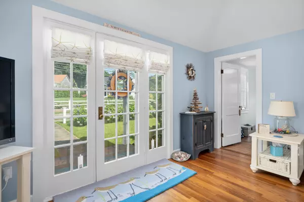 North Falmouth, MA 02556,46 Pine Street