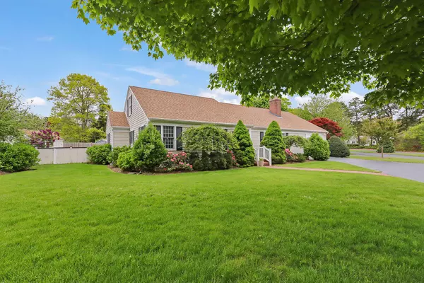 8 Viking Rock Road, South Yarmouth, MA 02664