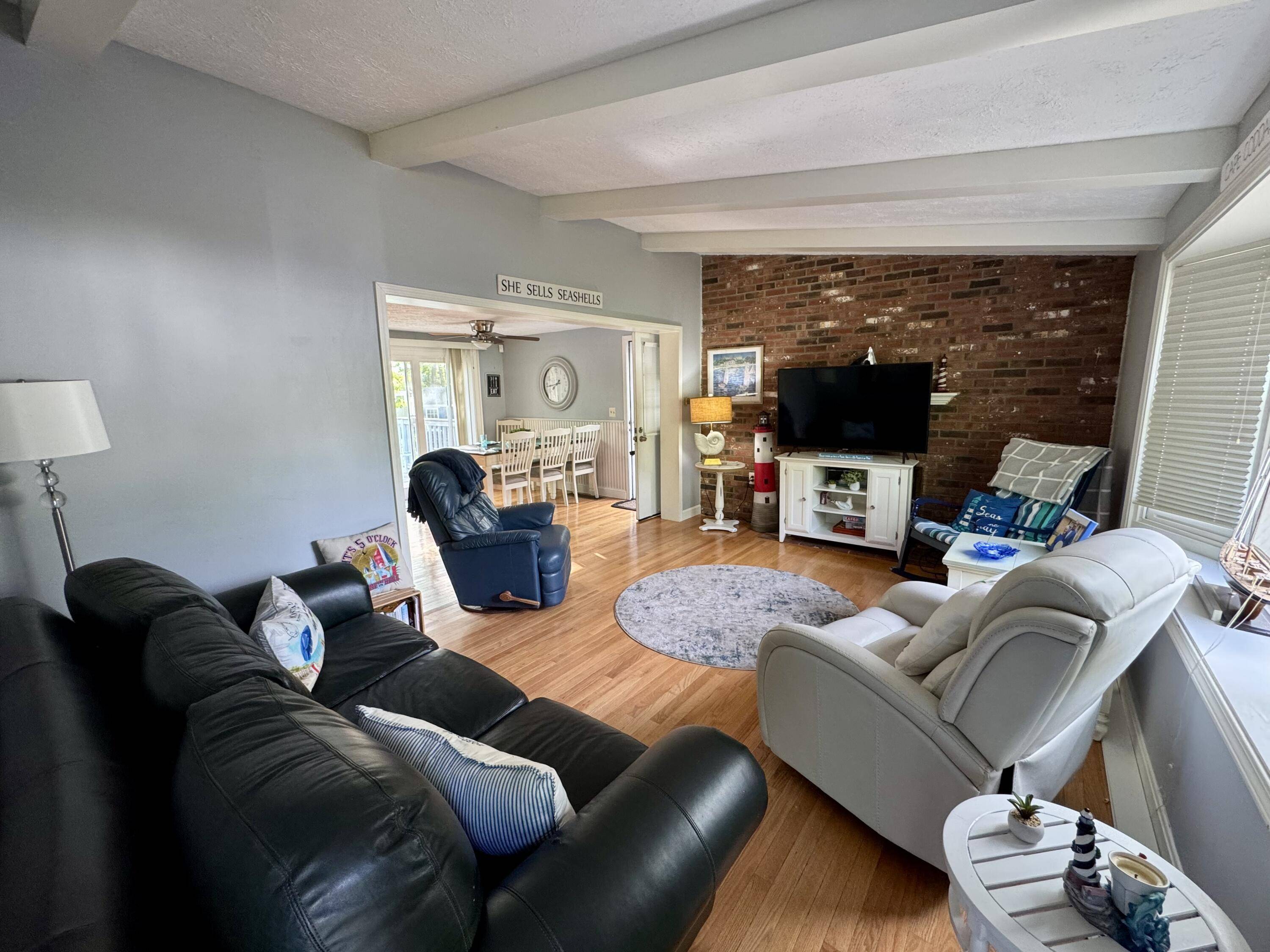 South Yarmouth, MA 02664,39 Pine Grove Road