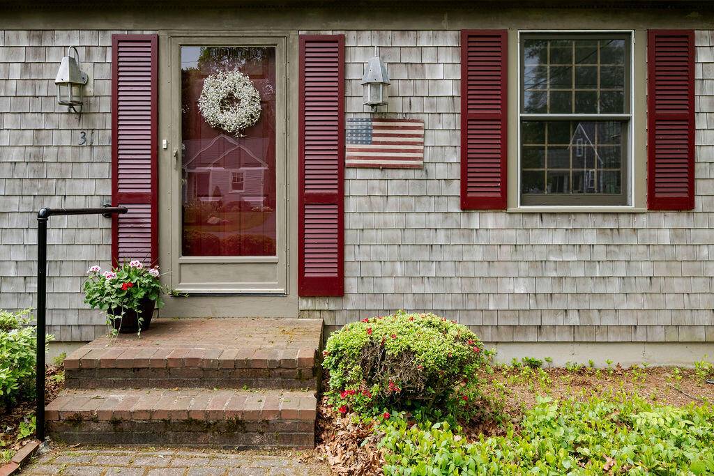 East Sandwich, MA 02537,31 Woodridge Road