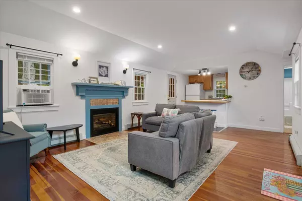 Brewster, MA 02631,18 Boulder Road