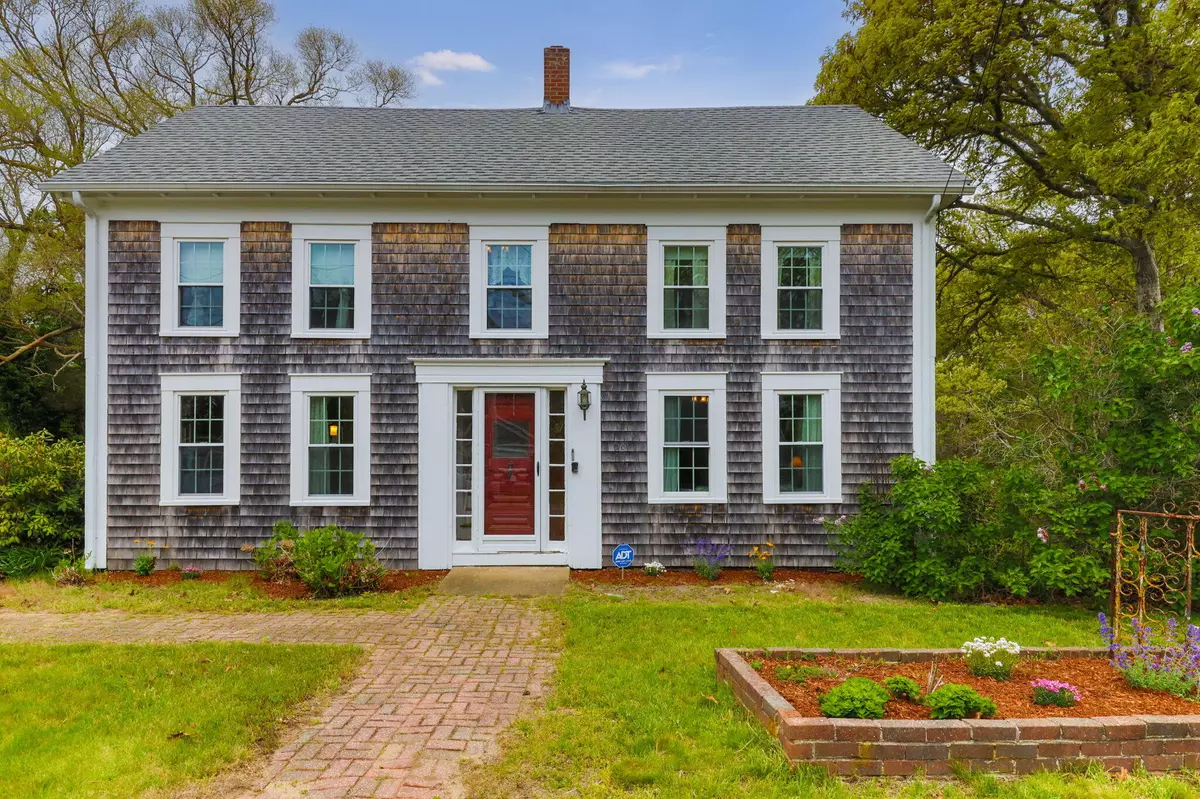 South Chatham, MA 02659,68 Pleasant Street