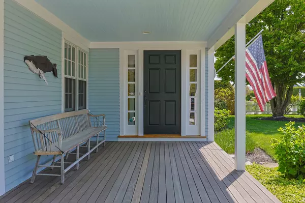 Chatham, MA 02633,92 Barcliff Avenue