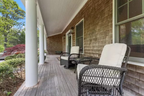 Oak Bluffs, MA 02557,5 Bayes Hill Circle