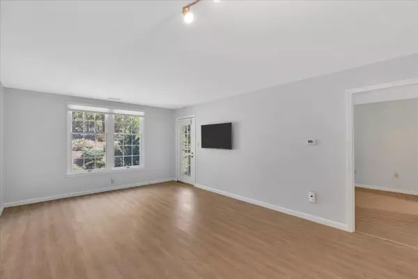 Yarmouth Port, MA 02675,2124 Heatherwood