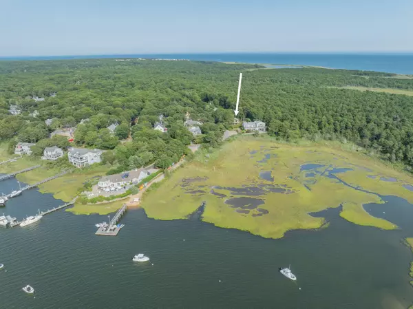 Mashpee, MA 02649,128 Whippoorwill Circle