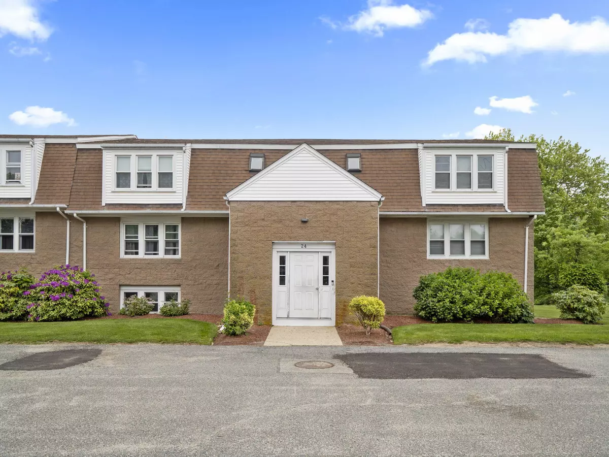 Hyannis, MA 02601,24 Betty's Pond Road #1K