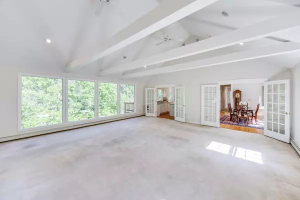 South Yarmouth, MA 02664,18 Curve Hill Road