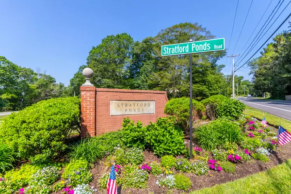 Mashpee, MA 02649,15 Hampton Court