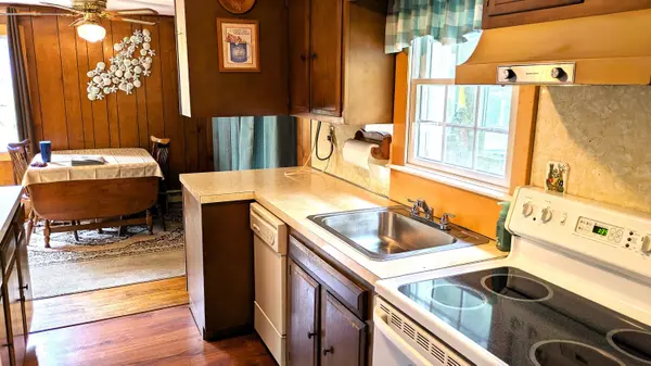 Eastham, MA 02642,13 Pilgrim Lane