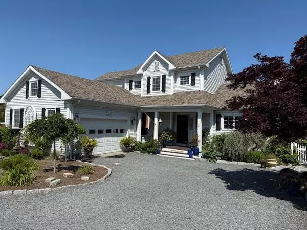 13 Old Colony Way, Provincetown, MA 02657
