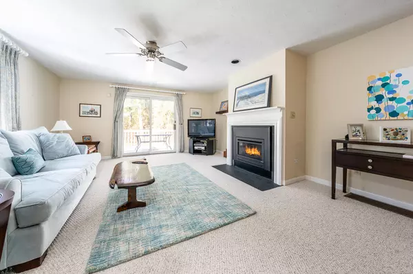 Mashpee, MA 02649,12 Kettle Lane